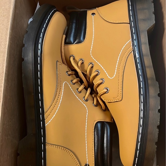 Military Fashion Combat Boots - Lace Up Threaded Lug Sole Ankle Bootie - Picture 4 of 7